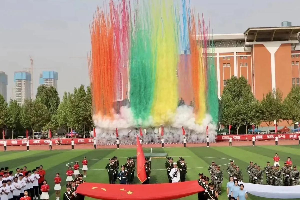 “空中飞人”大比拼 2022年全国室内跳伞(风洞)锦标赛在重庆开赛.